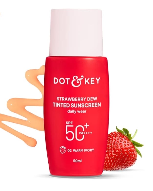 Dot & Key Strawberry Dew tinted Sunscreen SPF 50+ 02 Warm Ivory (50ml)