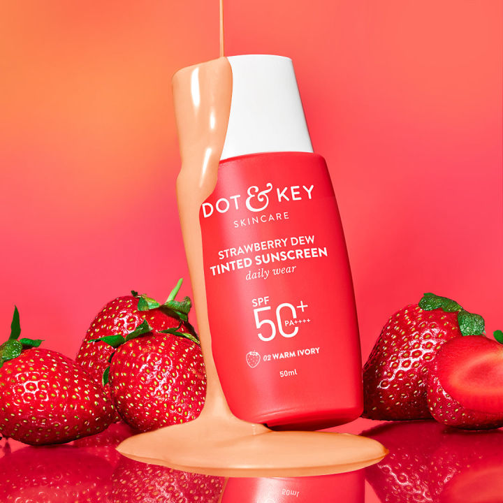 Dot & Key Strawberry Dew Tinted Sunscreen SPF 50+ 02 Warm Ivory
